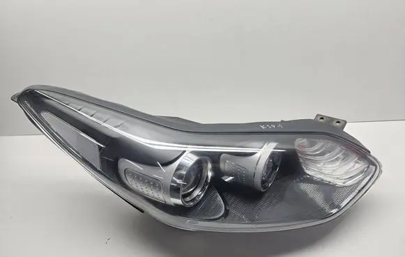 KIA Sportage Headlight/headlamp 92102F1040 1702201804 R009R040014218