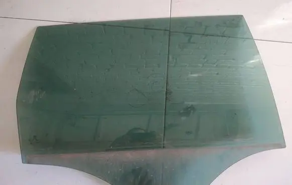 Volkswagen PASSAT B6 Rear door window glass AS3