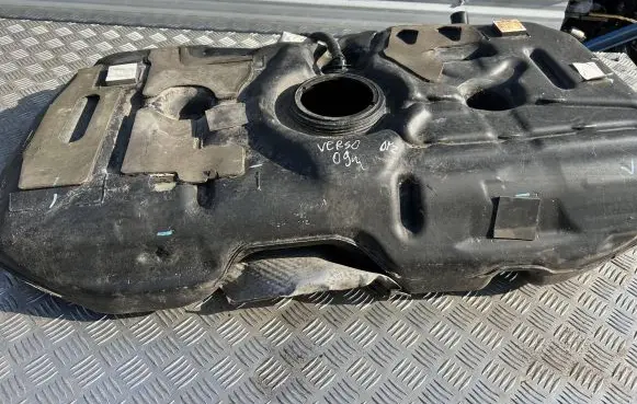 Toyota Verso Fuel tank 