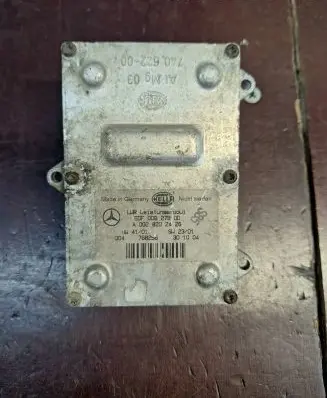 Mercedes-Benz E W211 Headlight ballast module Xenon 5DF00827900