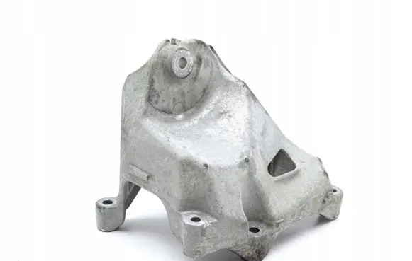 Mercedes-Benz C W205 Engine mounting bracket A6262230100