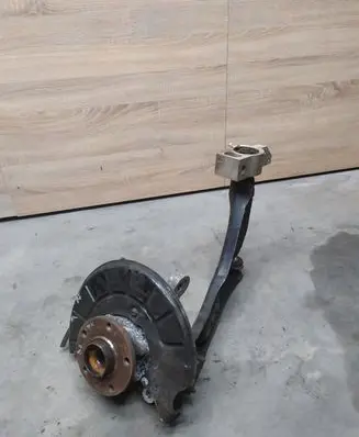 Volkswagen PASSAT B7 Front wheel hub