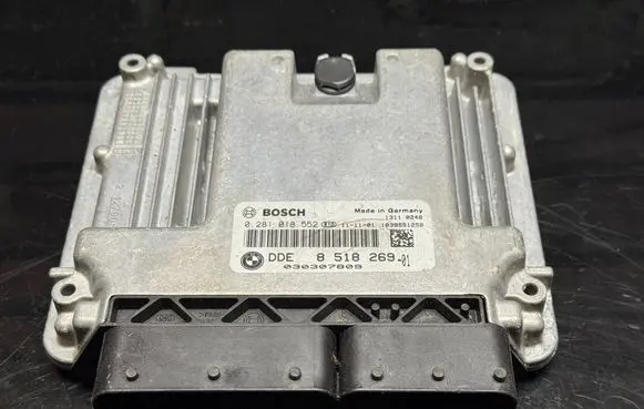 BMW 3 E90 E91 Engine control unit/module 0281018552 030307809 8518269