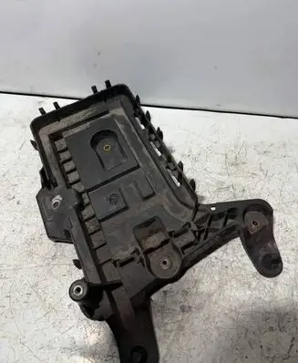 Volkswagen Golf VI Battery tray 1KM915333 MCX100