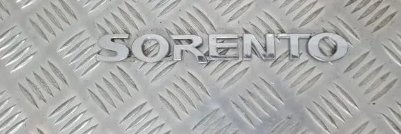 KIA Sorento Manufacturers badge/model letters 