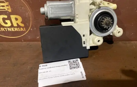 Volvo S40 Front door window regulator motor 30797082AA