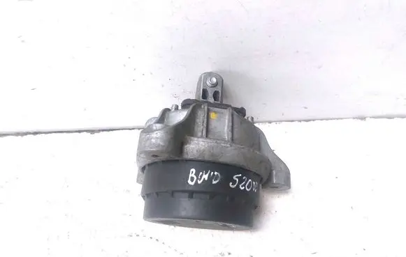 BMW 5 F10 F11 Engine mount bracket 6785601