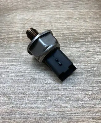 Citroen Berlingo Fuel pressure sensor 55PP0201 03174407360 5WS40039