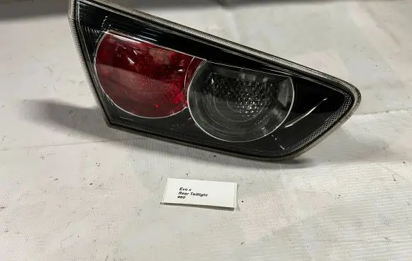 Mitsubishi Lancer Evolution Tailgate rear/tail lights