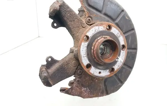 Front wheel hub spindle knuckle