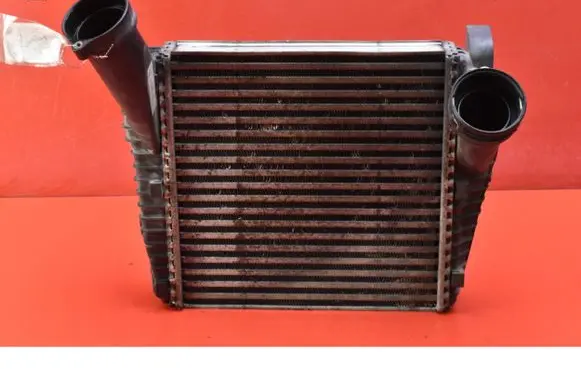 Audi Q7 4L Intercooler radiator 7L0145803C