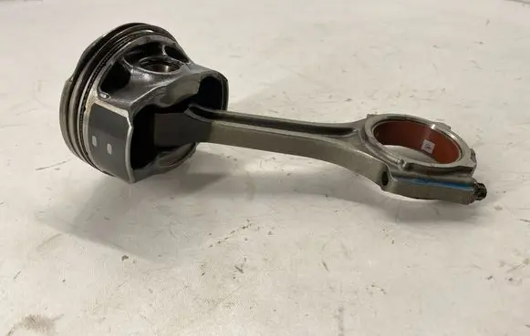 Ford Bronco Piston with connecting rod RFHX7GAA