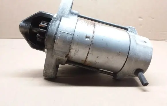 Toyota Avensis T270 Starter motor 281000R010