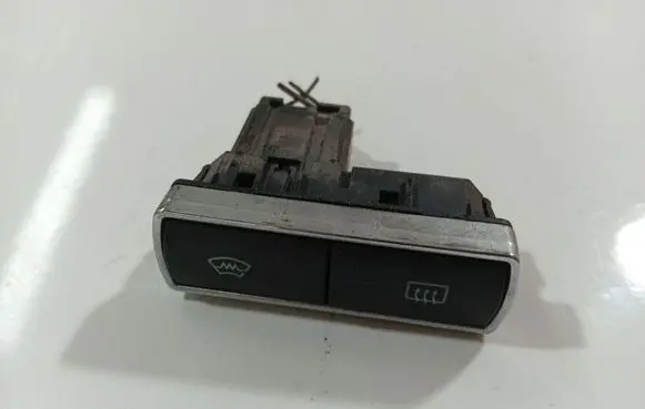 Ford Mondeo MK IV Windscreen/window heater switch BS7TAlrva