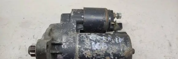 Volkswagen Golf IV Starter motor 1005821878