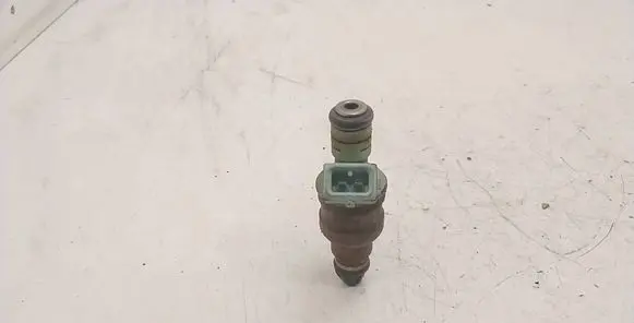 BMW 5 E39 Fuel injector 0280150415