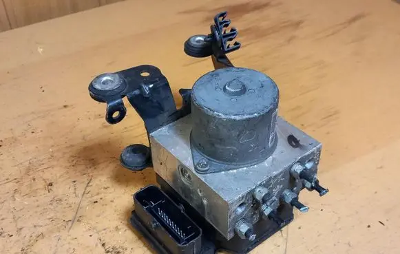 Ford Mondeo MK IV ABS Pump CG912C405CC