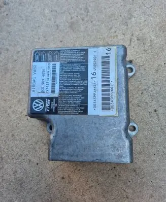 Volkswagen PASSAT B6 Airbag control unit/module 3C0909605K 391131 003A3PPJ664F