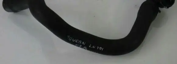 Volkswagen Touran I Engine coolant pipe/hose 3248827