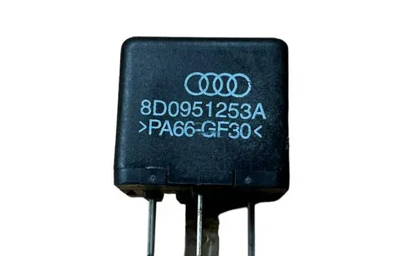 Skoda Superb B5 (3U) Other relay 8D0951253A