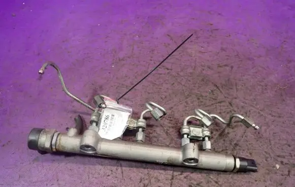 Toyota Yaris Fuel main line pipe 23810-0N021
