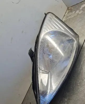 Ford Focus Headlight/headlamp 00670186 E41036402