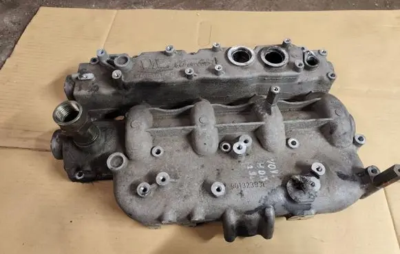 Chrysler Voyager Rocker cam cover 90132360F