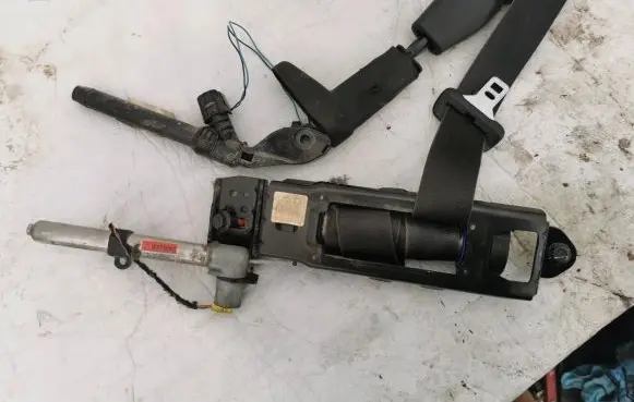 Volvo S40 Front seatbelt 6008892 287436