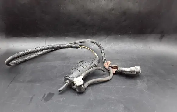 Renault Laguna II Windscreen/windshield washer pump 8200213041 8200213042 7700431079