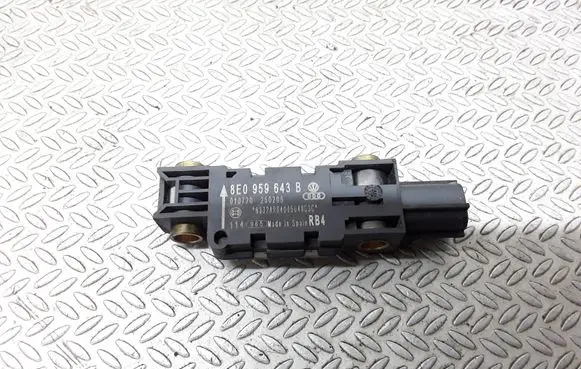 Audi A4 S4 B7 8E 8H Airbag deployment crash/impact sensor 8E0959643B