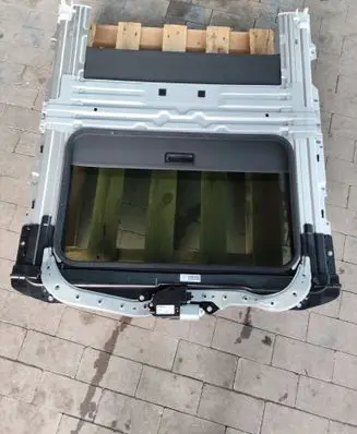BMW M3 e92 Sunroof glass 7046161
