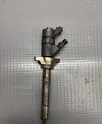 Volvo V50 Fuel injector 0445110