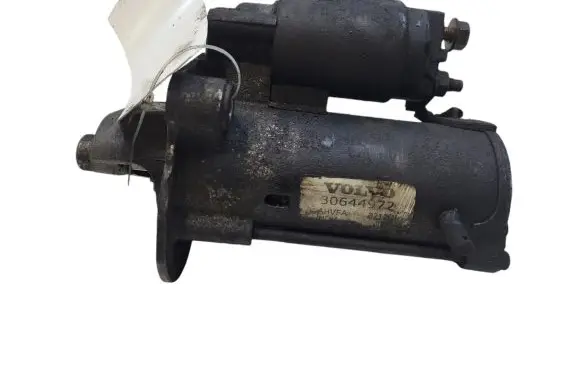 Volvo V40 Starter motor 30644972