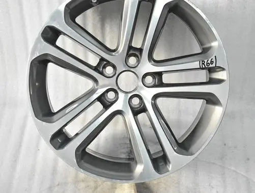Jaguar XE R18 alloy rim 