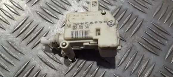 Audi A6 S6 C5 4B Central locking motor 4B0862153
