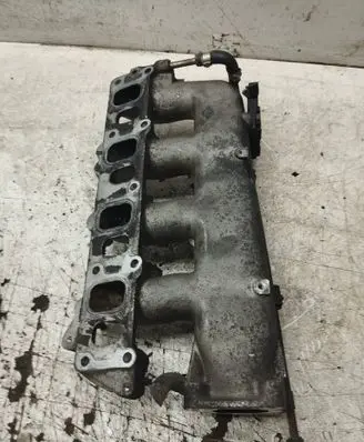 Opel Zafira B Intake manifold 55192747