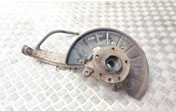 Audi Q7 4L Front wheel hub spindle knuckle 7L0407257A