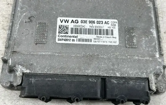 Volkswagen Polo V 6R Engine control unit/module 03E906023AC 5WP40912