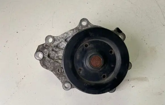 Toyota Avensis T270 Water pump