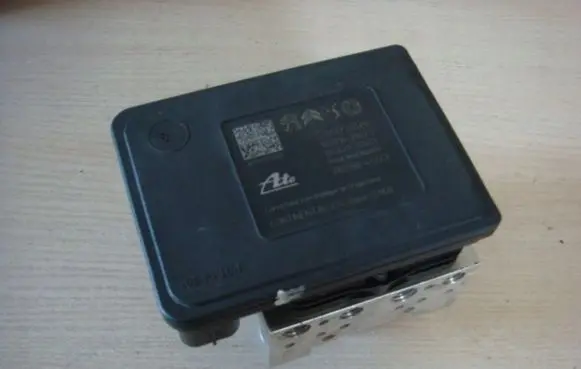 Peugeot 208 ABS Pump 9835129680