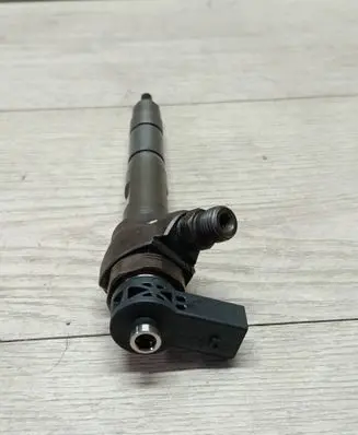 Volkswagen Sharan Fuel injector 0445110369