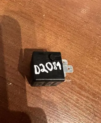 Mercedes-Benz A W169 Other relay A0025421319 D2081