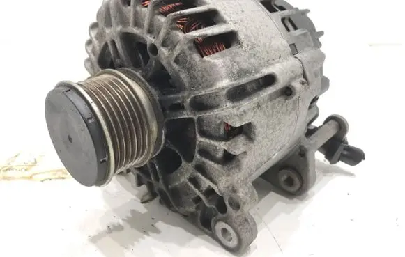 Seat Ibiza IV (6J,6P) Generator/alternator 03P903023B