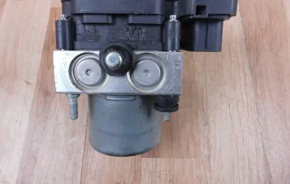 Mazda CX-3 ABS Pump D10J437A0D
