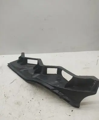 Volkswagen PASSAT B6 Front bumper mounting bracket