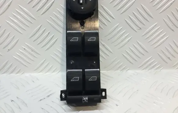 Ford Focus Electric window control switch 8M5T14A132AC
