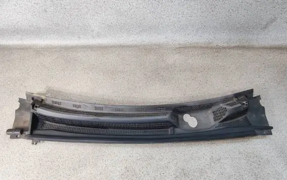 Dacia Spring Wiper trim 668122684R20 668122684R