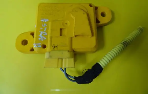 Opel Astra G Airbag deployment crash/impact sensor 09133280