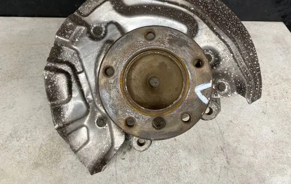 BMW 3 E90 E91 Front wheel hub spindle knuckle 6773209