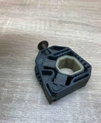 Volkswagen PASSAT B6 Radiator mount bracket 1K0121867D